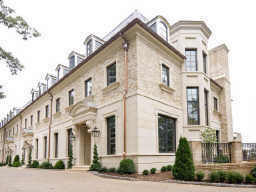 http://fmlspictures.marketlinx.com/MediaDisplay/54/lr1932254-1.jpg