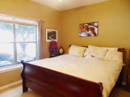 http://fmlspictures.marketlinx.com/MediaDisplay/38/lr2036538-2.jpg
