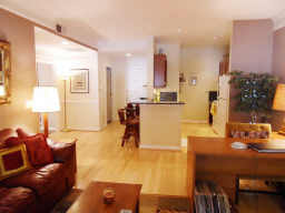 http://fmlspictures.marketlinx.com/MediaDisplay/38/lr2036538-4.jpg