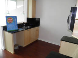 http://fmlspictures.marketlinx.com/MediaDisplay/03/lr2157503-8.jpg