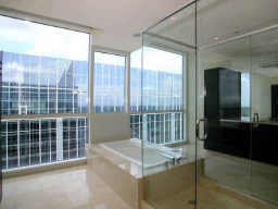 http://fmlspictures.marketlinx.com/MediaDisplay/35/lr1998235-18.jpg